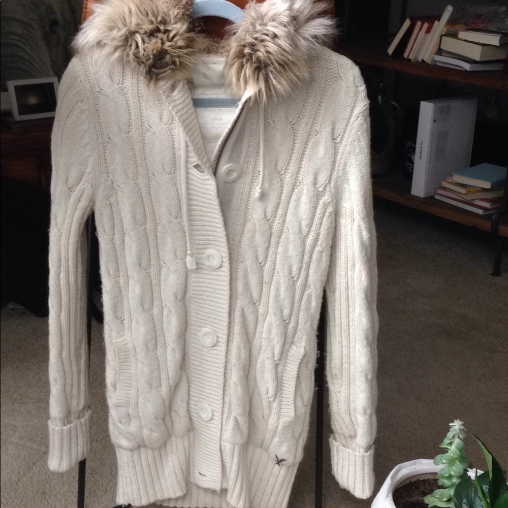 American eagle sweater